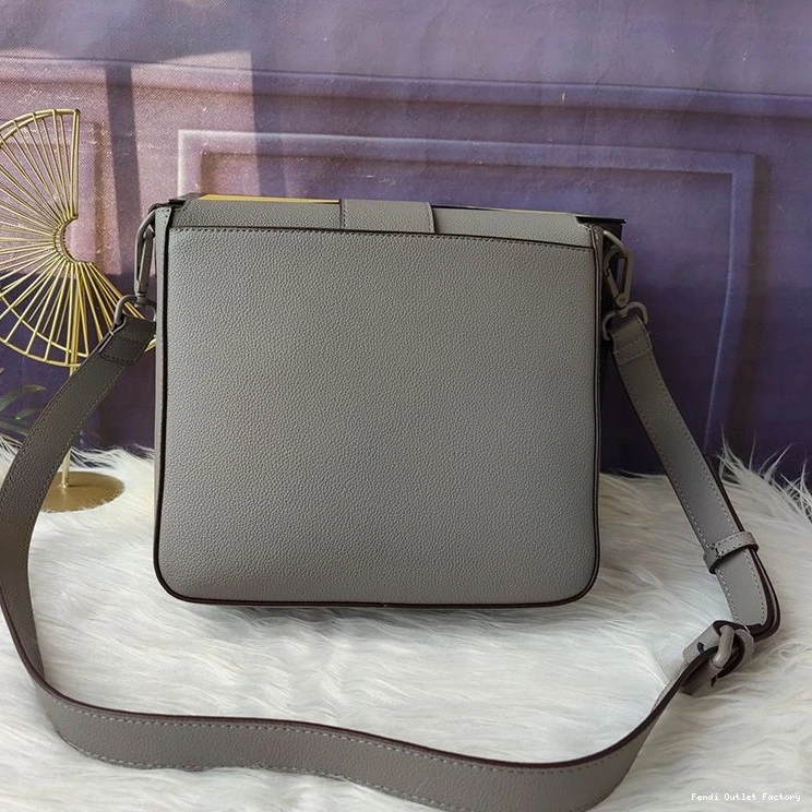 Vintage HOT Messenger Cuoio Grey Romano Leather Fendi Baguette Medium In 0810